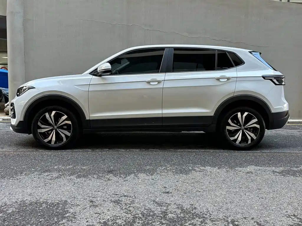 Volkswagen Tharu — миниатюра 3