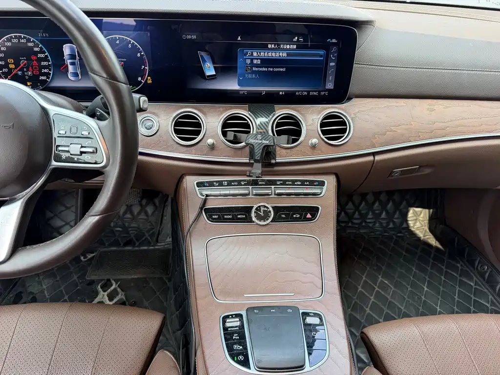 Mercedes-Benz E-Class — миниатюра 14