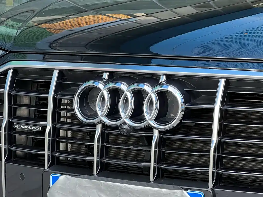 Audi Q7 2023 45 TFSI quattro S line Sport
