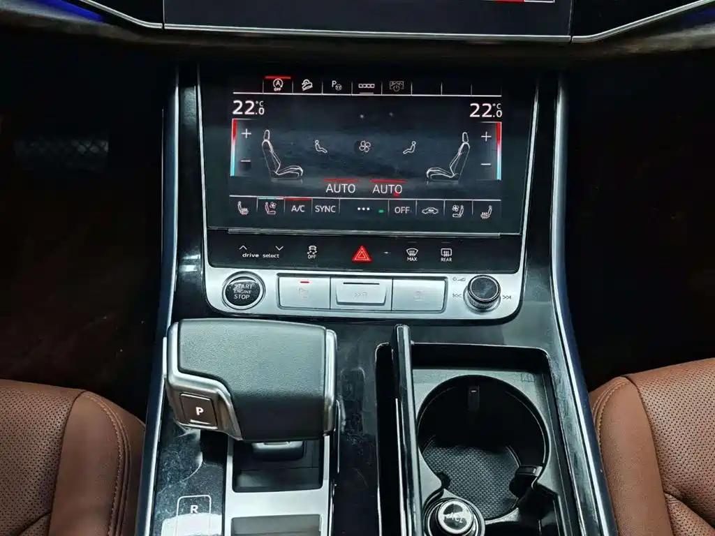 Audi Q7 — миниатюра 11