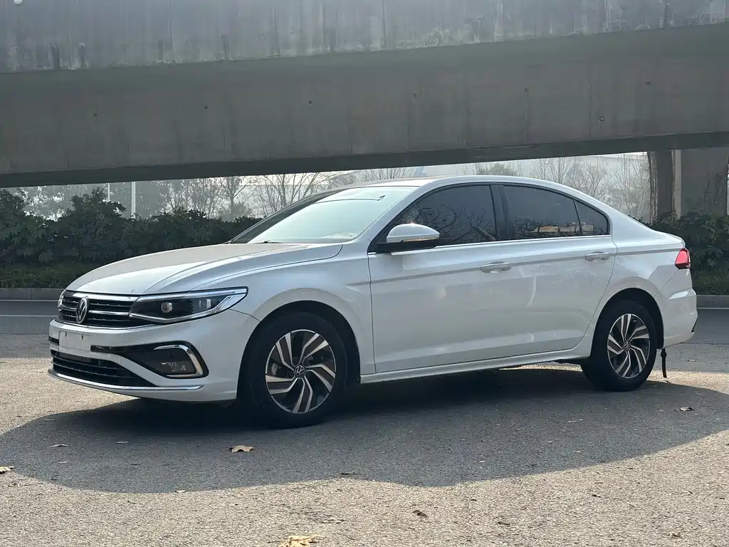Volkswagen Bora 2023