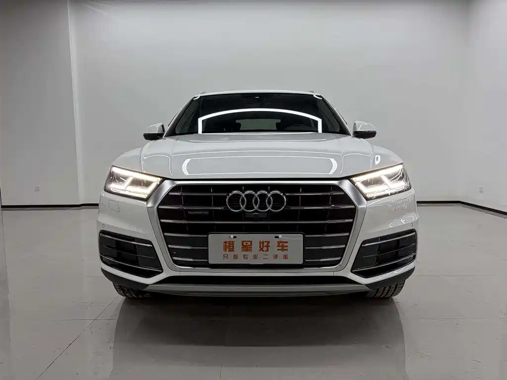 Audi Q5L — миниатюра 2