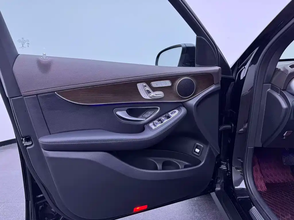 Mercedes-Benz GLC — миниатюра 22