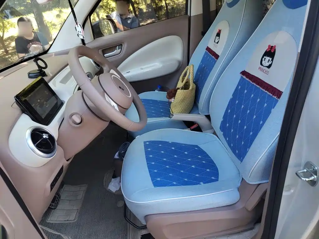 Wuling MINIEV — миниатюра 11