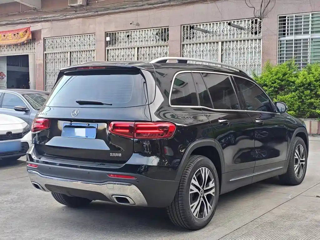 Mercedes-Benz GLB — миниатюра 7
