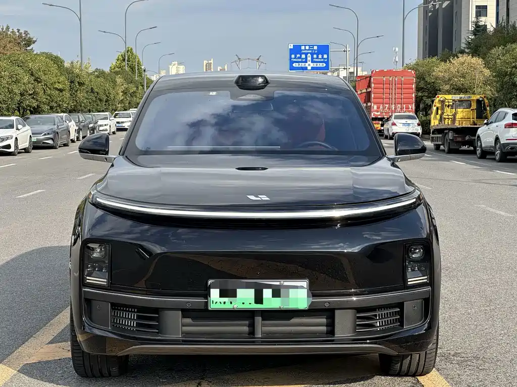 Li Auto Li L8 — миниатюра 2