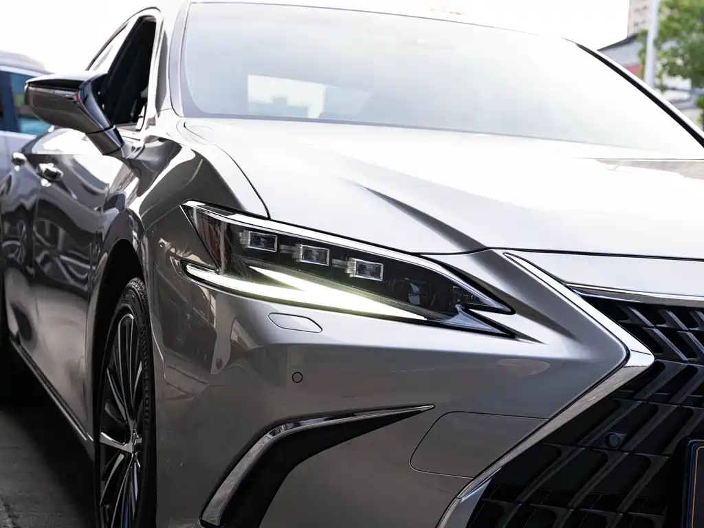 Lexus ES — миниатюра 6