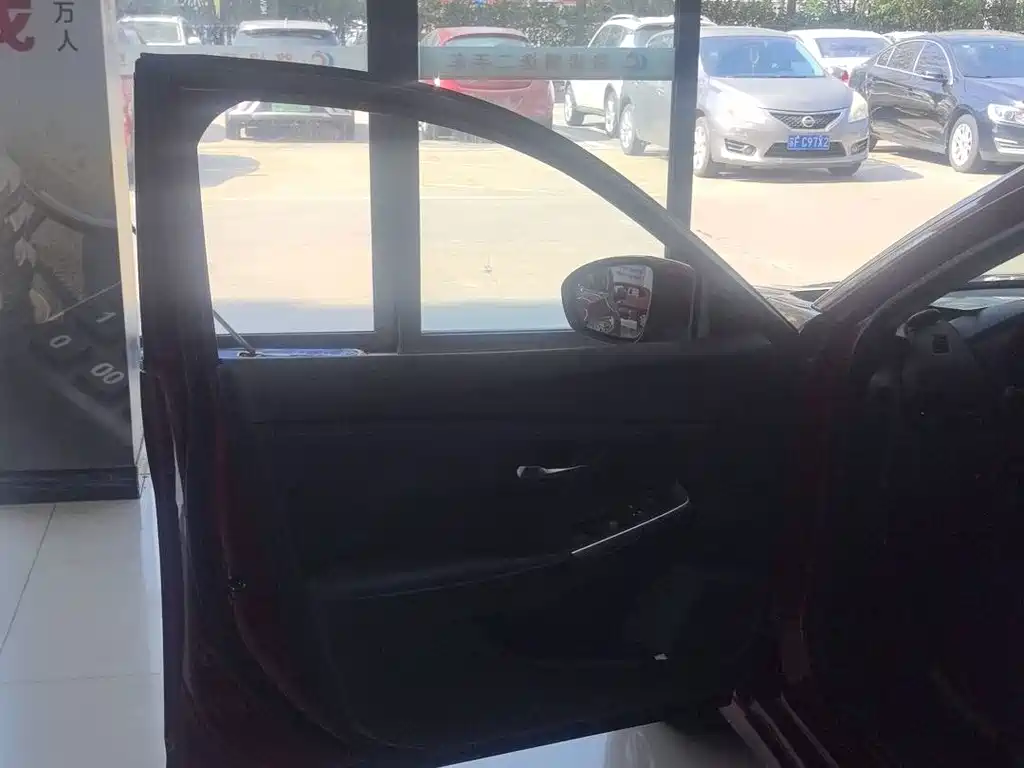 Nissan Sylphy — миниатюра 8