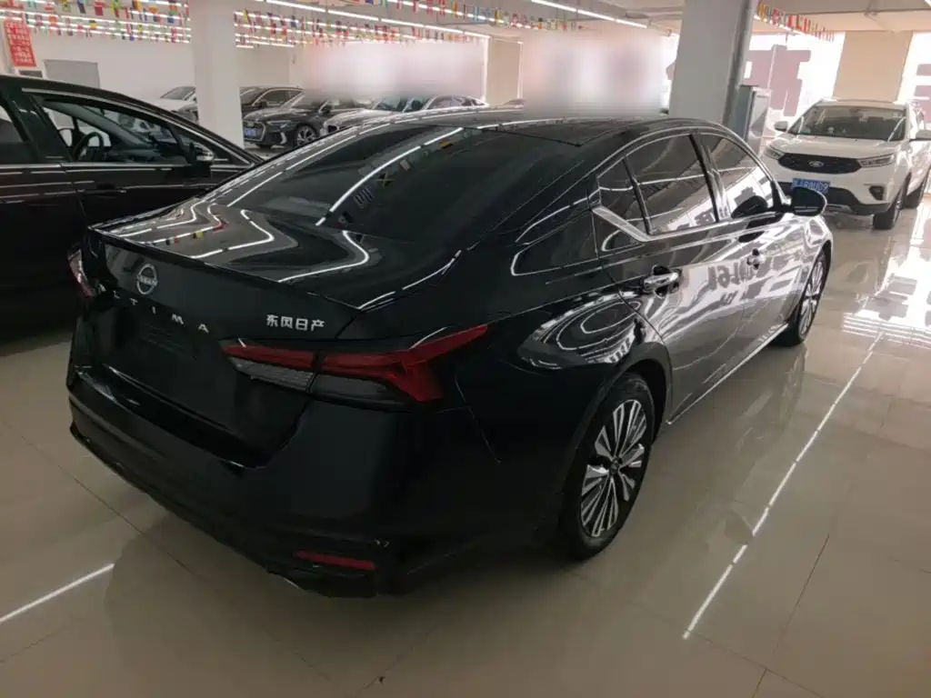 Nissan Teana — миниатюра 7