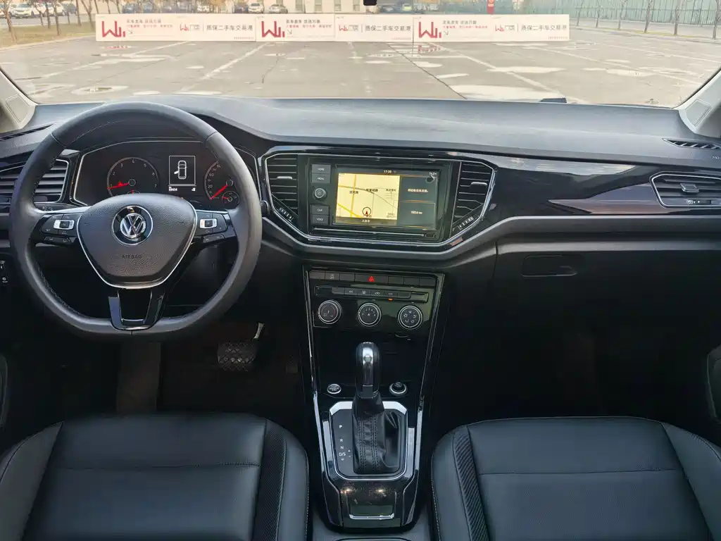 Volkswagen T-Roc — миниатюра 6