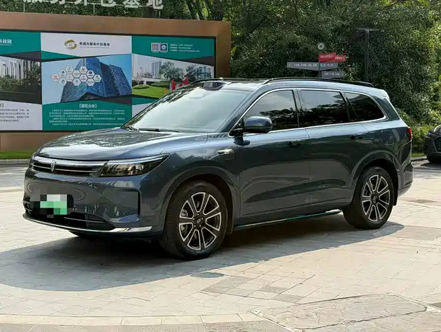 AITO M7