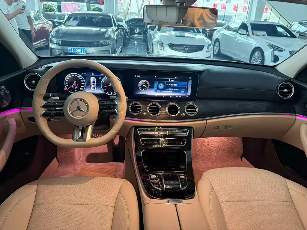 Mercedes-Benz E-Class — миниатюра 4