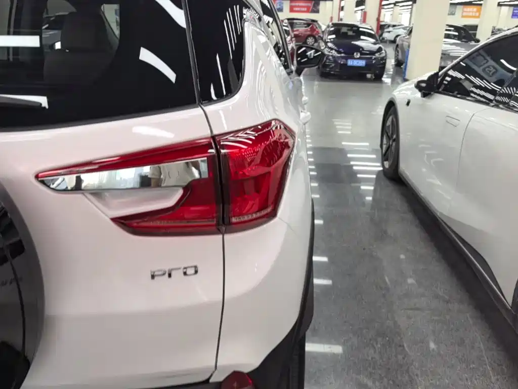 BYD Yuan Pro — миниатюра 8