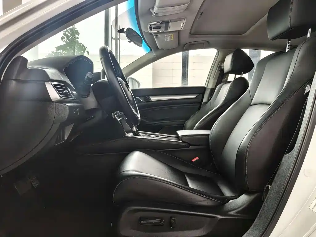 Honda Accord — миниатюра 6