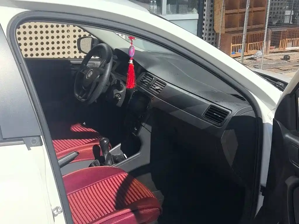 Volkswagen Santana — миниатюра 7