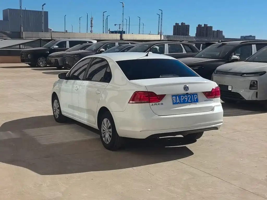 Volkswagen Santana — миниатюра 6