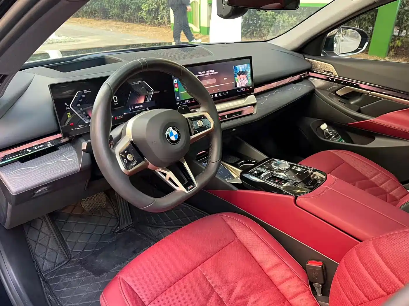 BMW 5 series 2025 Черный из Китая, фото 4