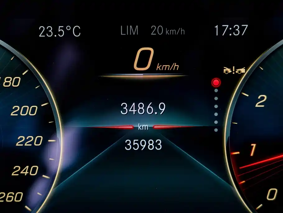 Mercedes-Benz E-Class — миниатюра 17