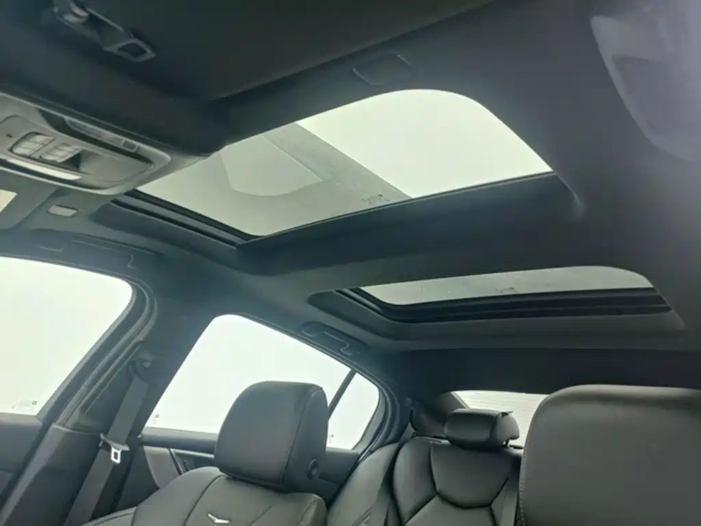 Cadillac CT5 — миниатюра 7