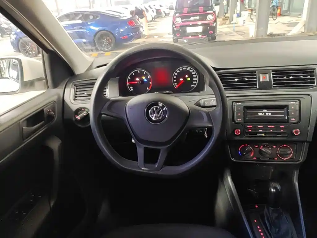 Volkswagen Santana — миниатюра 11