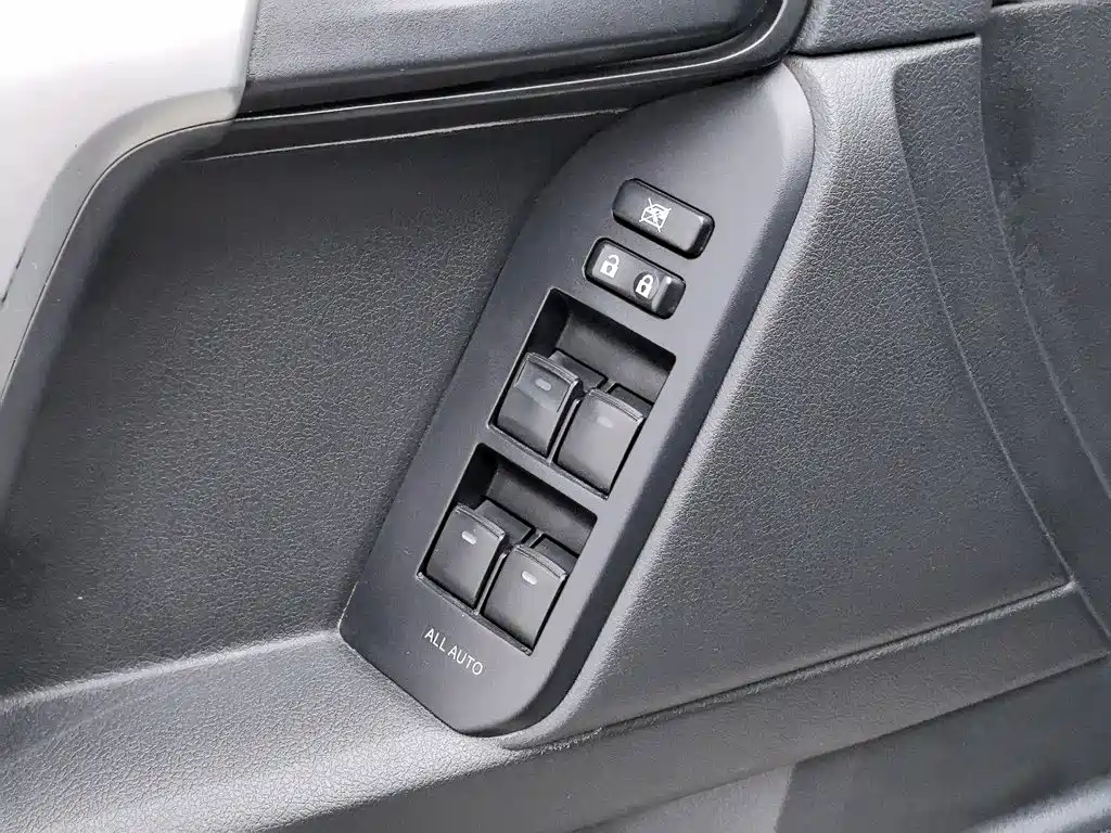 Toyota Prado — миниатюра 9