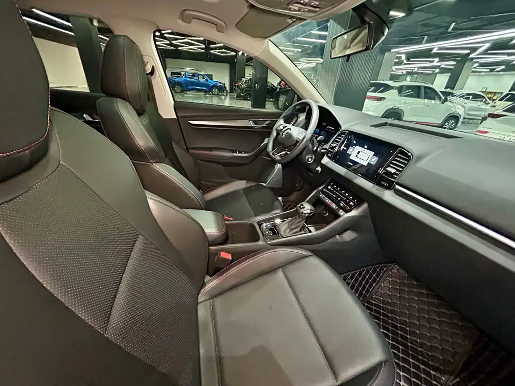Skoda Karoq TSI280 Premium Edition, фото 33
