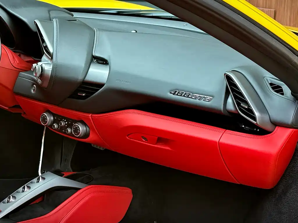 Ferrari 488 488 GTB, фото 17