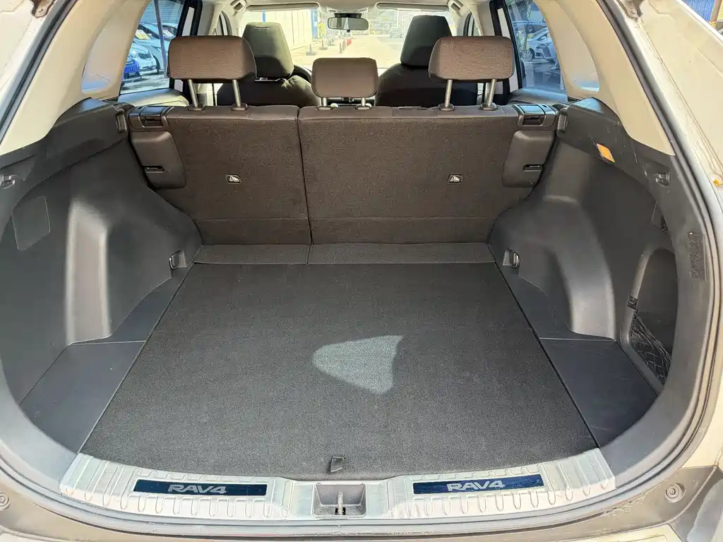 TOYOTA RAV4 RONGFANG