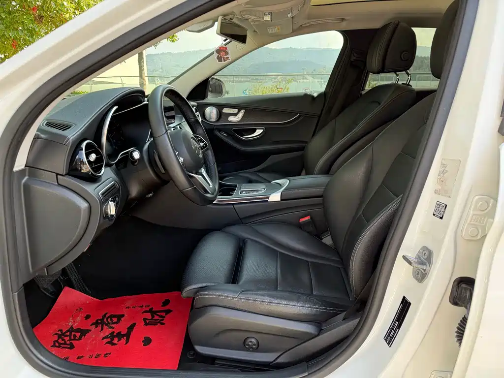 Mercedes-Benz C-Class — миниатюра 4
