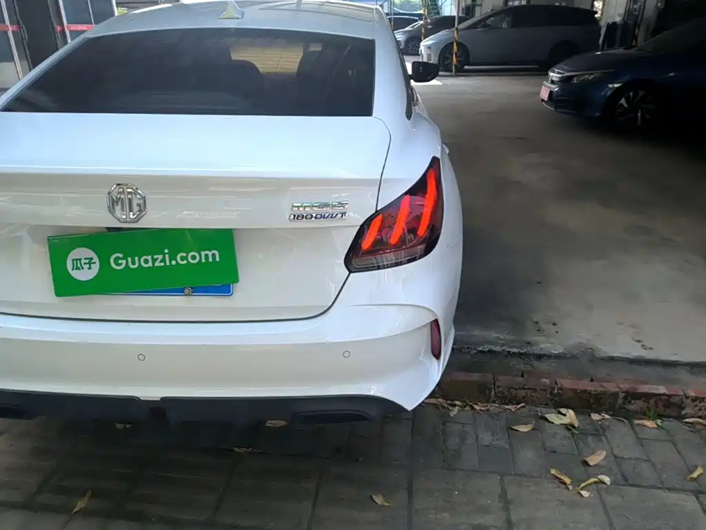 MG MG5 — миниатюра 8