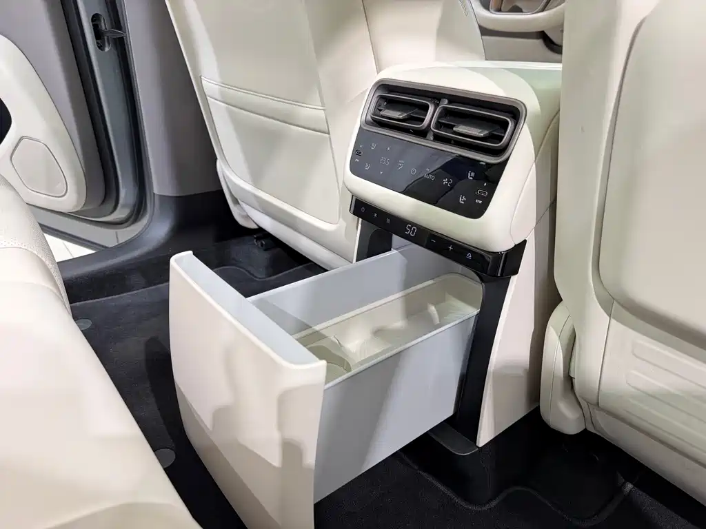 Li Auto Li i6 — миниатюра 11