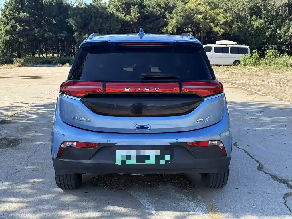BAIC EX3 — миниатюра 8
