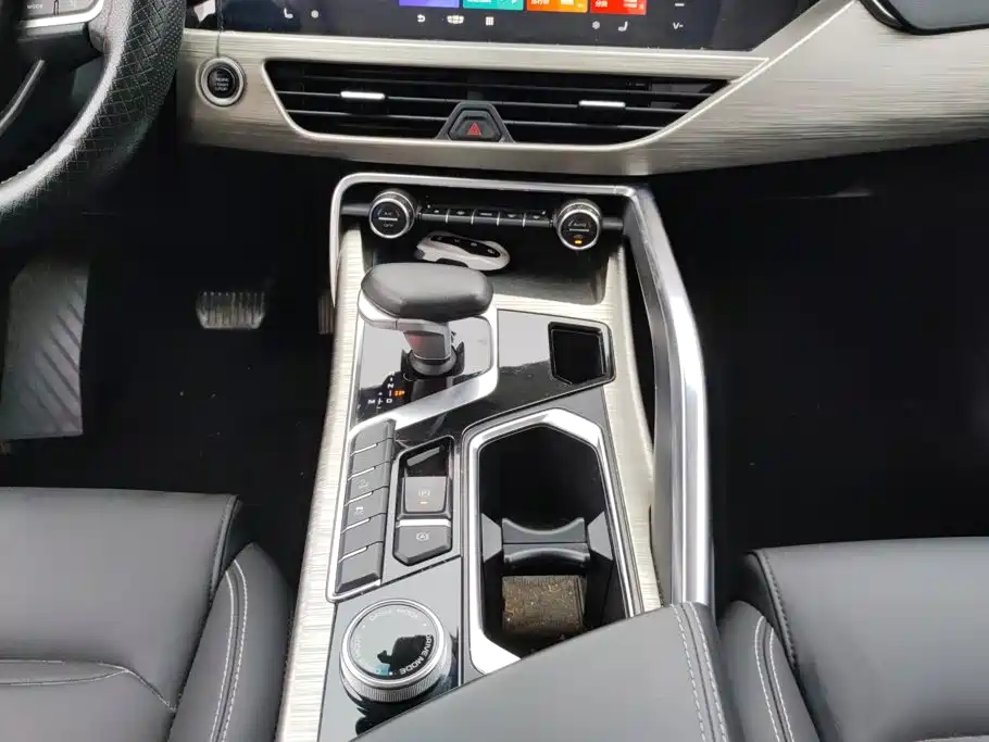 Geely Xingyue — миниатюра 16