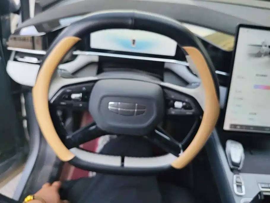 Geely Boyue L — миниатюра 15