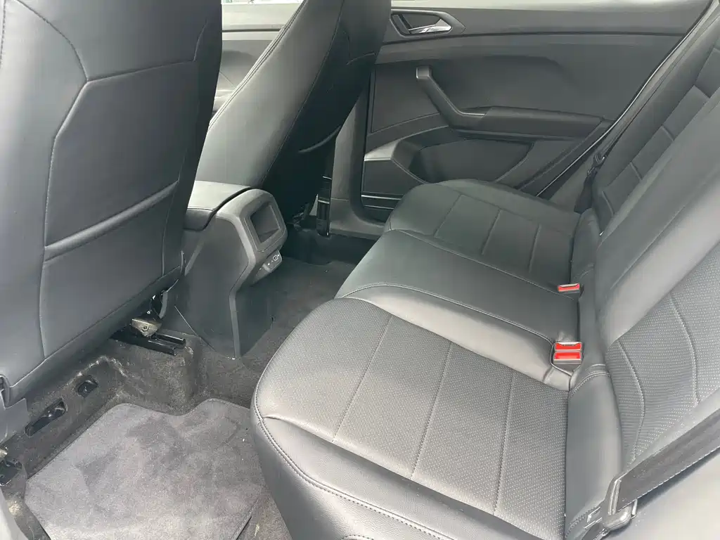 Volkswagen T-Cross — миниатюра 8