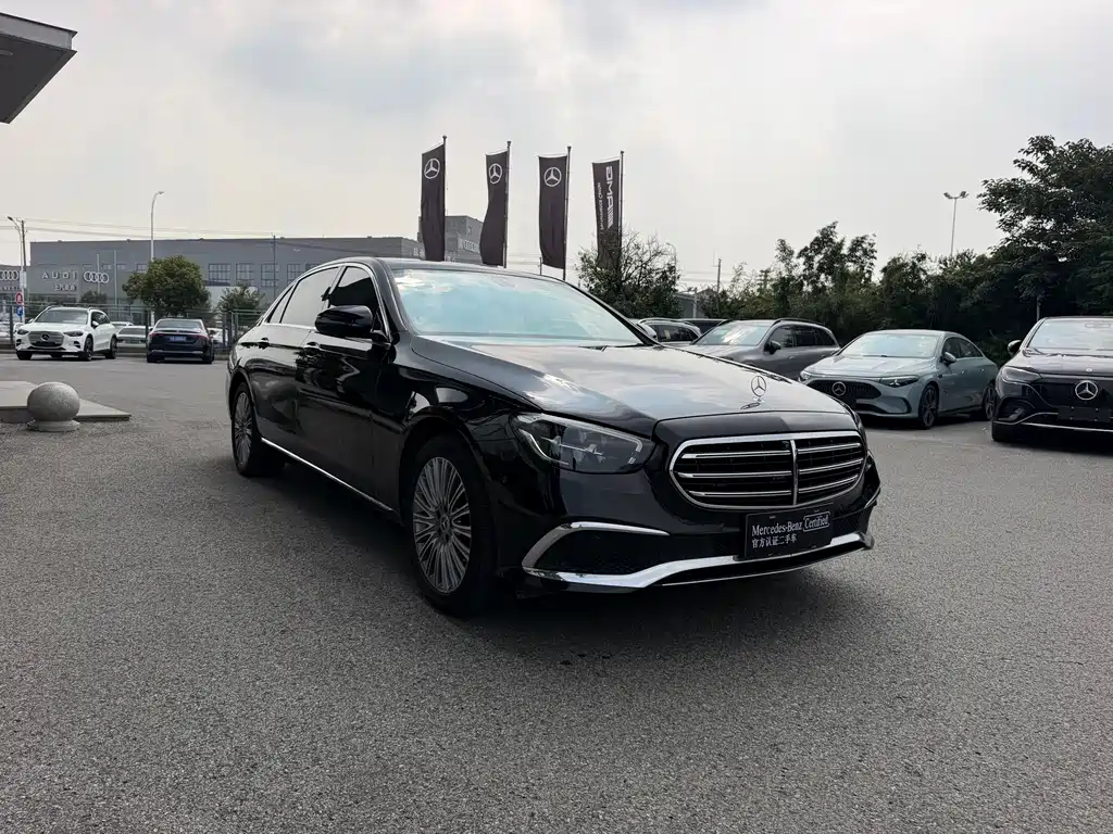 Mercedes-Benz E-Class — миниатюра 2