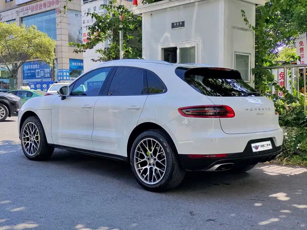 Porsche Macan — миниатюра 4