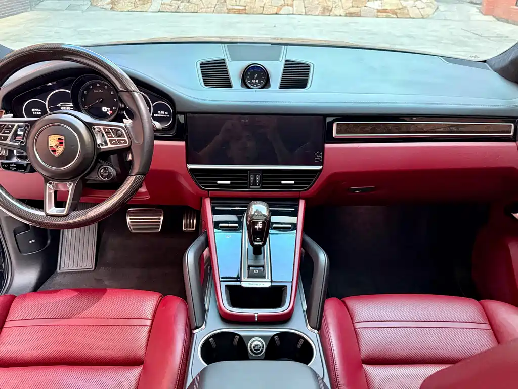 Porsche Cayenne — миниатюра 9