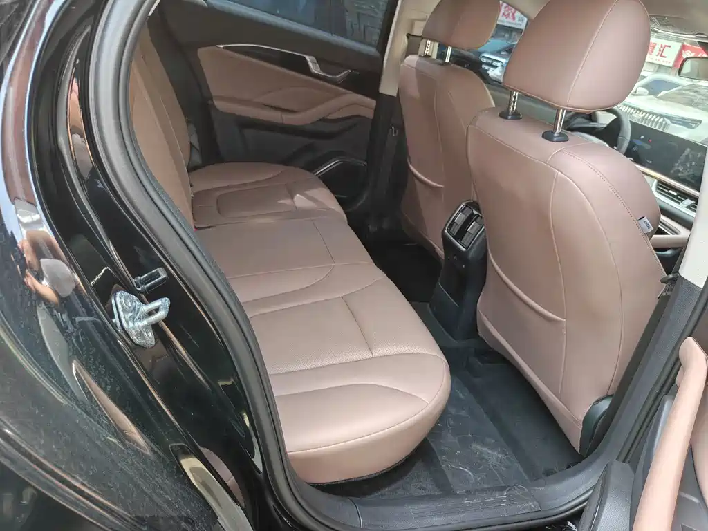 Bestune B70 — миниатюра 10
