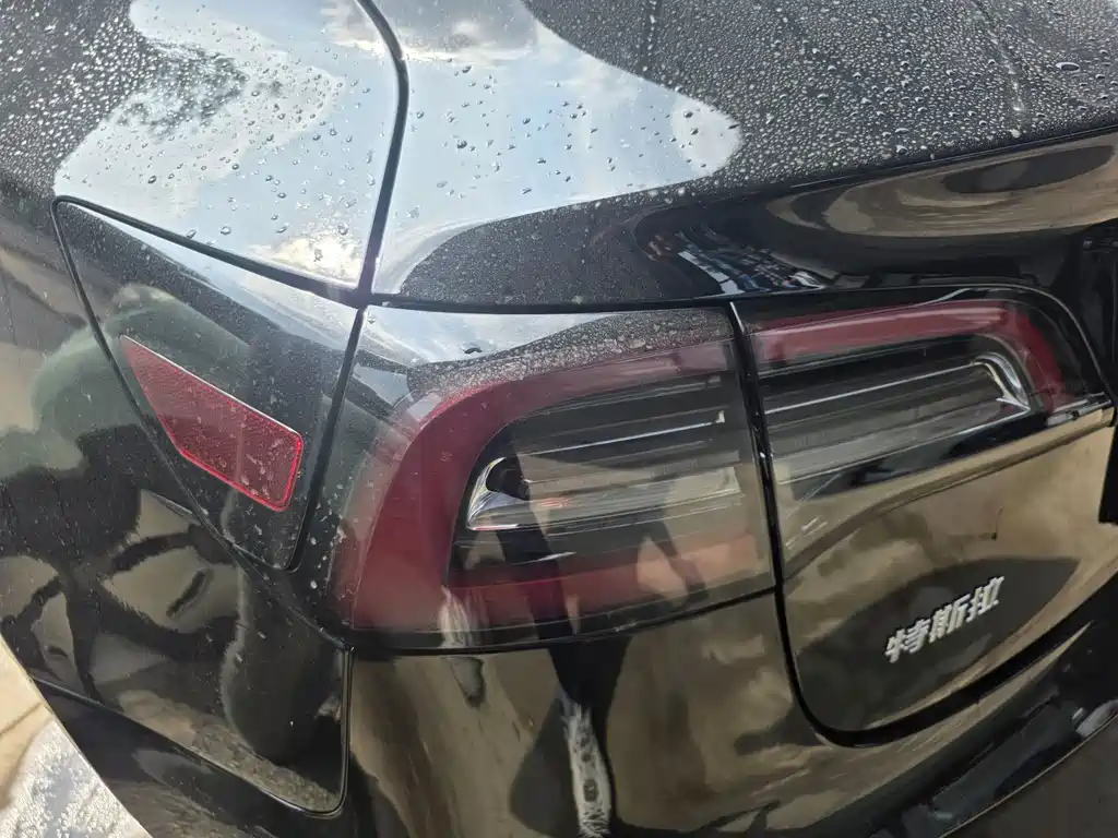 Tesla Model 3 — миниатюра 13