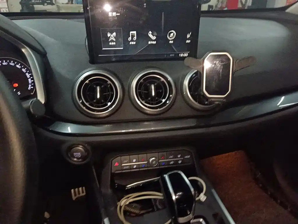 Wey Wey VV5 — миниатюра 14