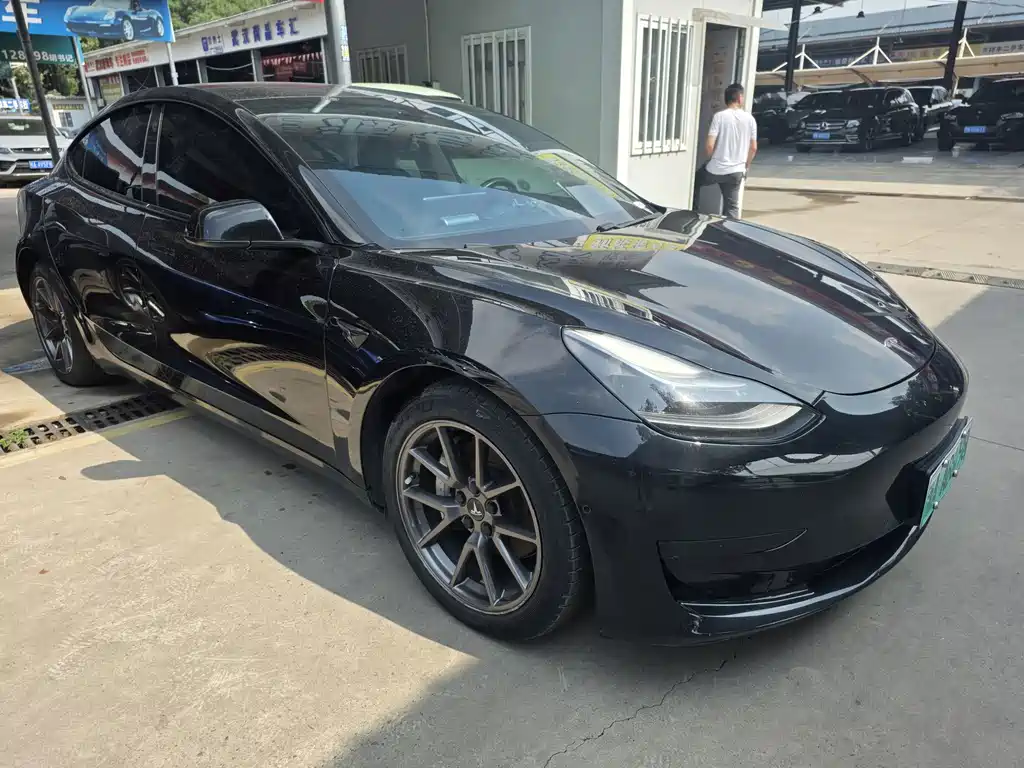 Tesla Model 3 — миниатюра 25