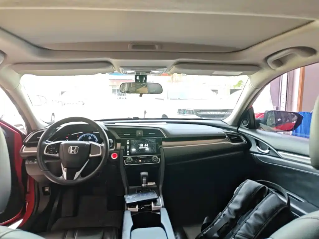 Honda Civic — миниатюра 18