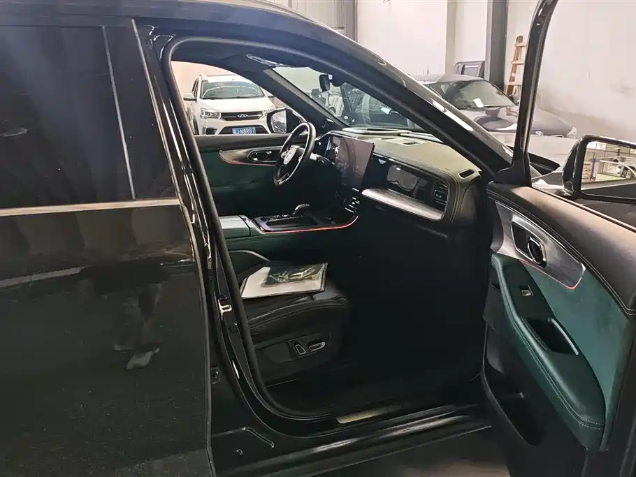 GAC Motor Trumpchi GS8 - фото 8