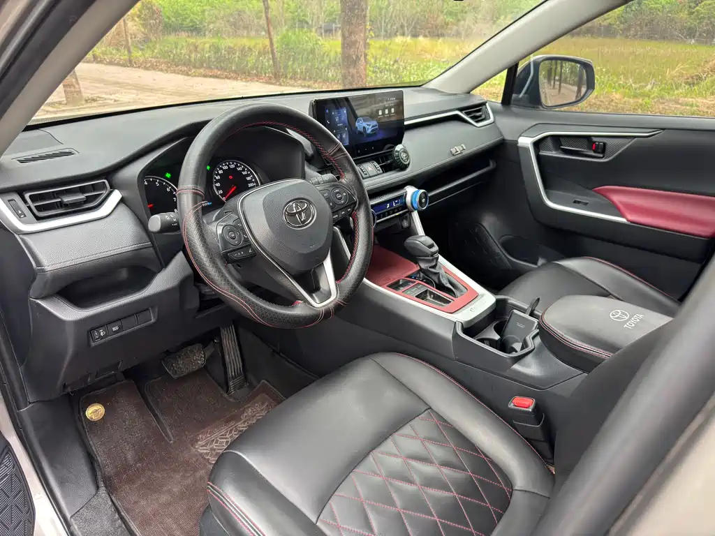 TOYOTA RAV4 RONGFANG