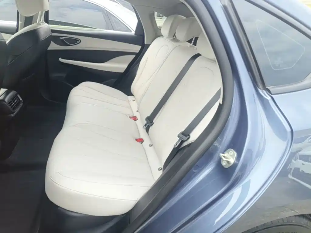 BYD Seal 05 DM-i — миниатюра 17