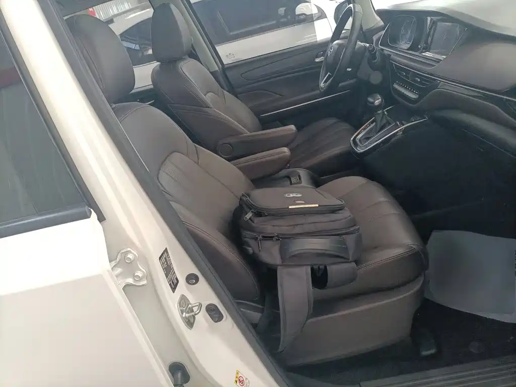 GAC Motor Trumpchi M6 — миниатюра 25