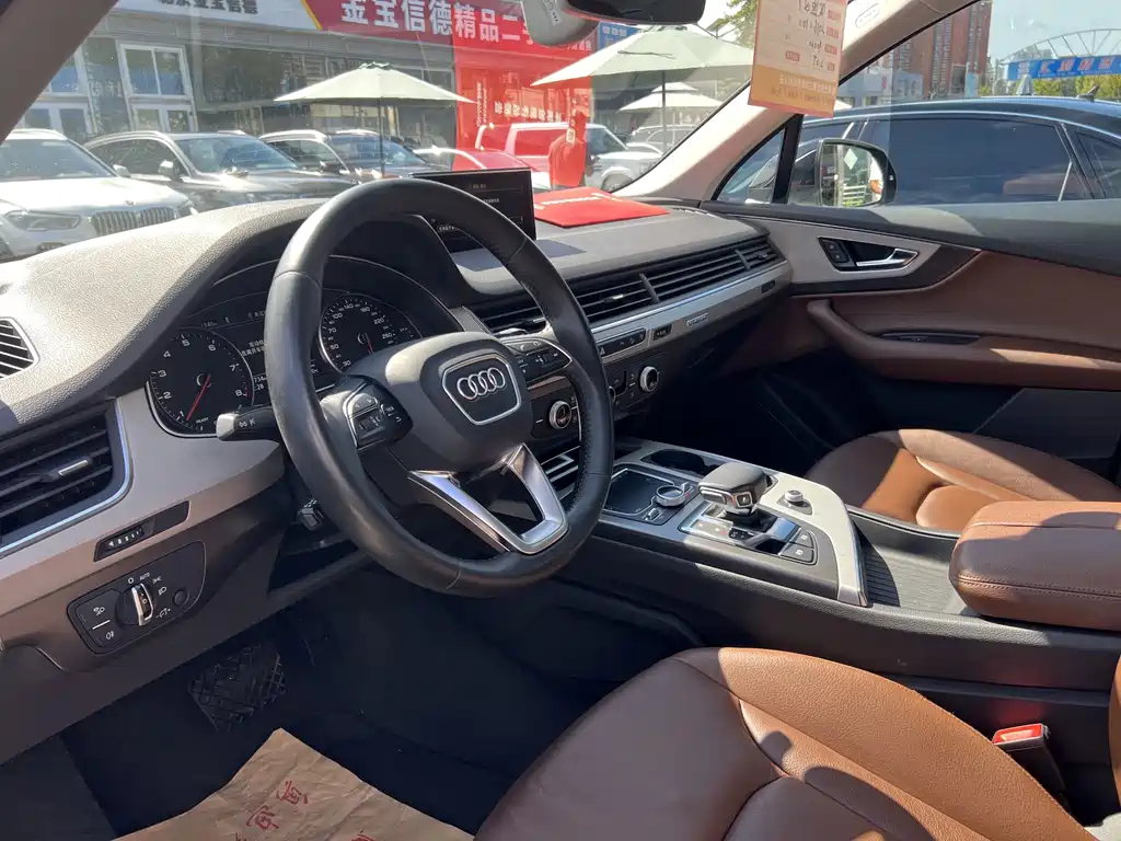 Audi Q7 — миниатюра 7