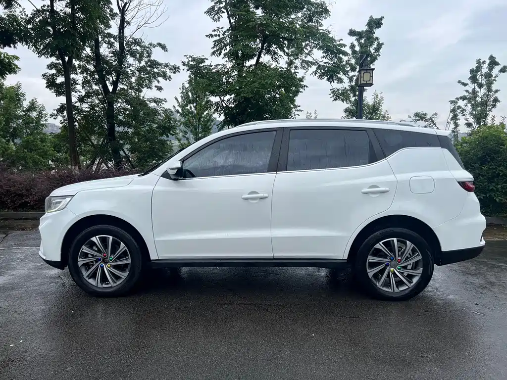 Geely Vision X6 — миниатюра 3
