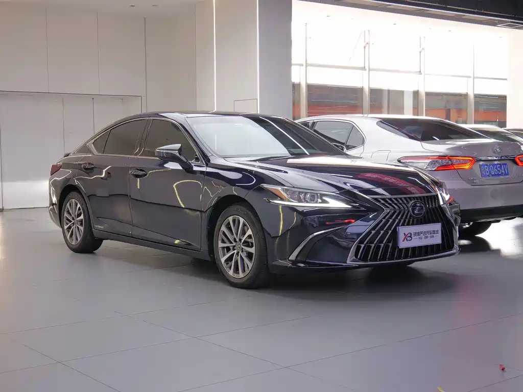 Lexus ES — миниатюра 2